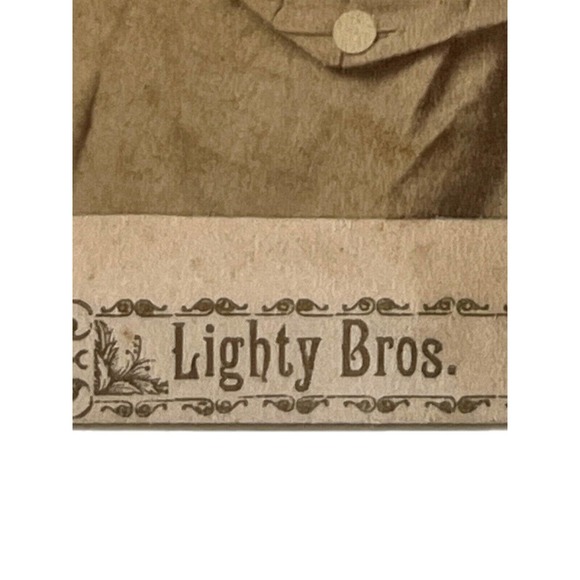 Antique CDV Carte de Visite Photography Sepia Lighty Bros Young Lady Buttons SEE - Picture 3 of 5